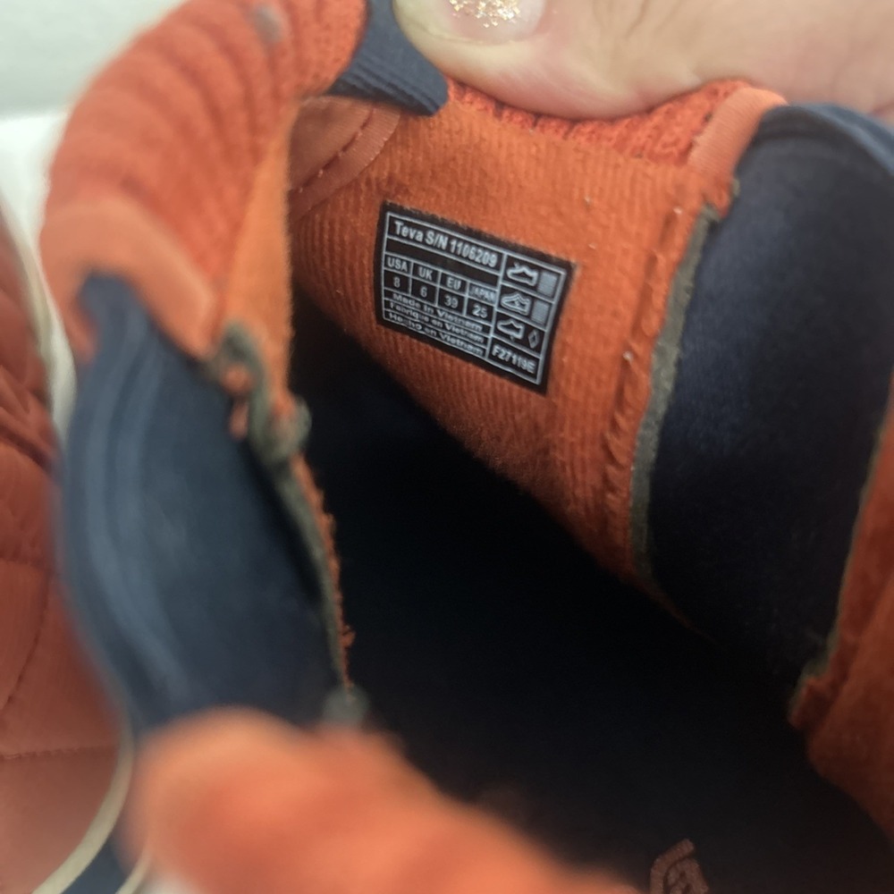 Teva Ember Mid Burnt Orange Quilted Slip-On Boots Warm Camping Womens Size 8 - Picture 9 of 10